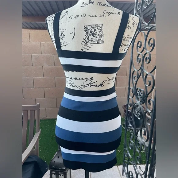 BCBGMaxAzria Elle Cutout Bandage Stripe Body-con Color block Mini Dress Small - Picture 15 of 16